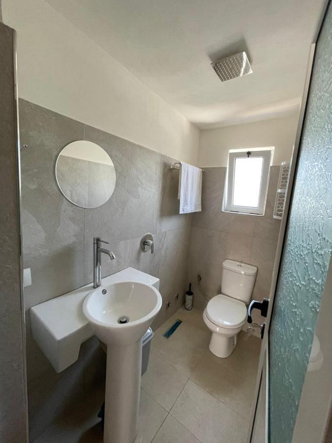 Vlorë Guest Rooms Arbri מראה חיצוני תמונה