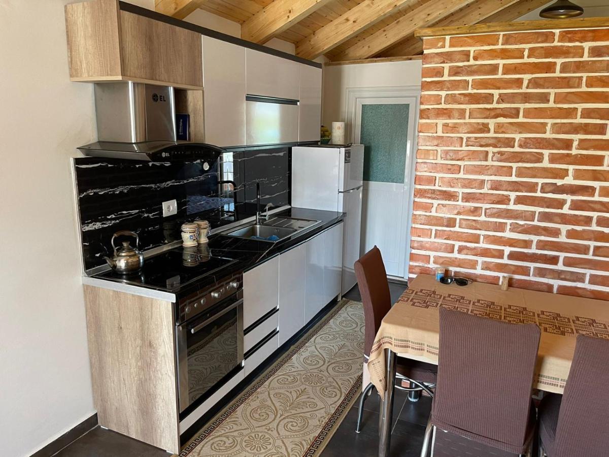 Vlorë Guest Rooms Arbri מראה חיצוני תמונה