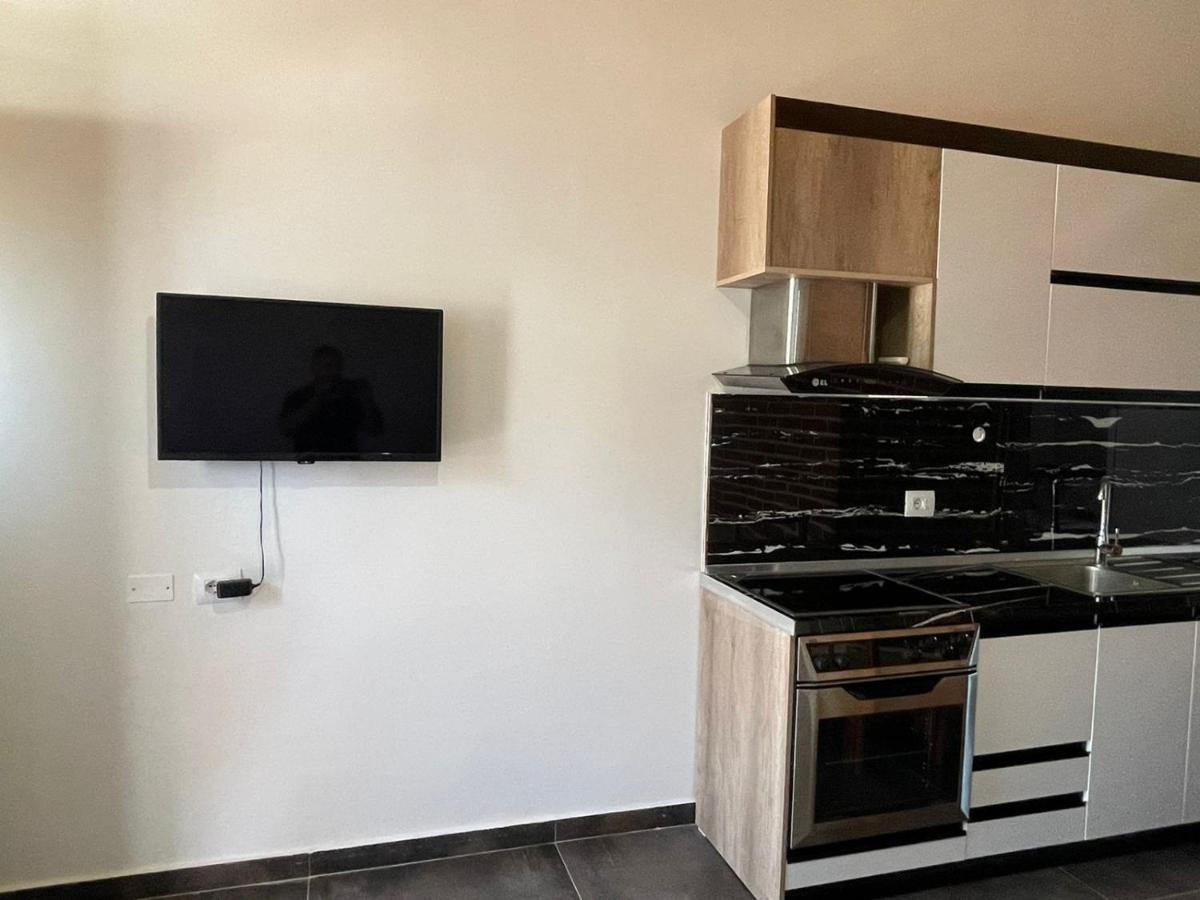 Vlorë Guest Rooms Arbri מראה חיצוני תמונה