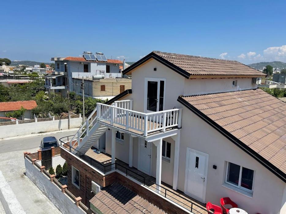 Vlorë Guest Rooms Arbri מראה חיצוני תמונה