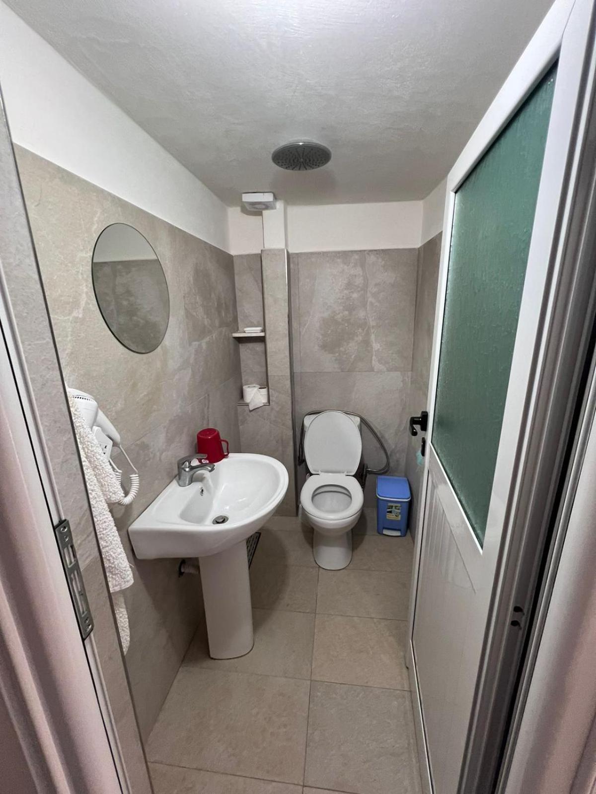 Vlorë Guest Rooms Arbri מראה חיצוני תמונה