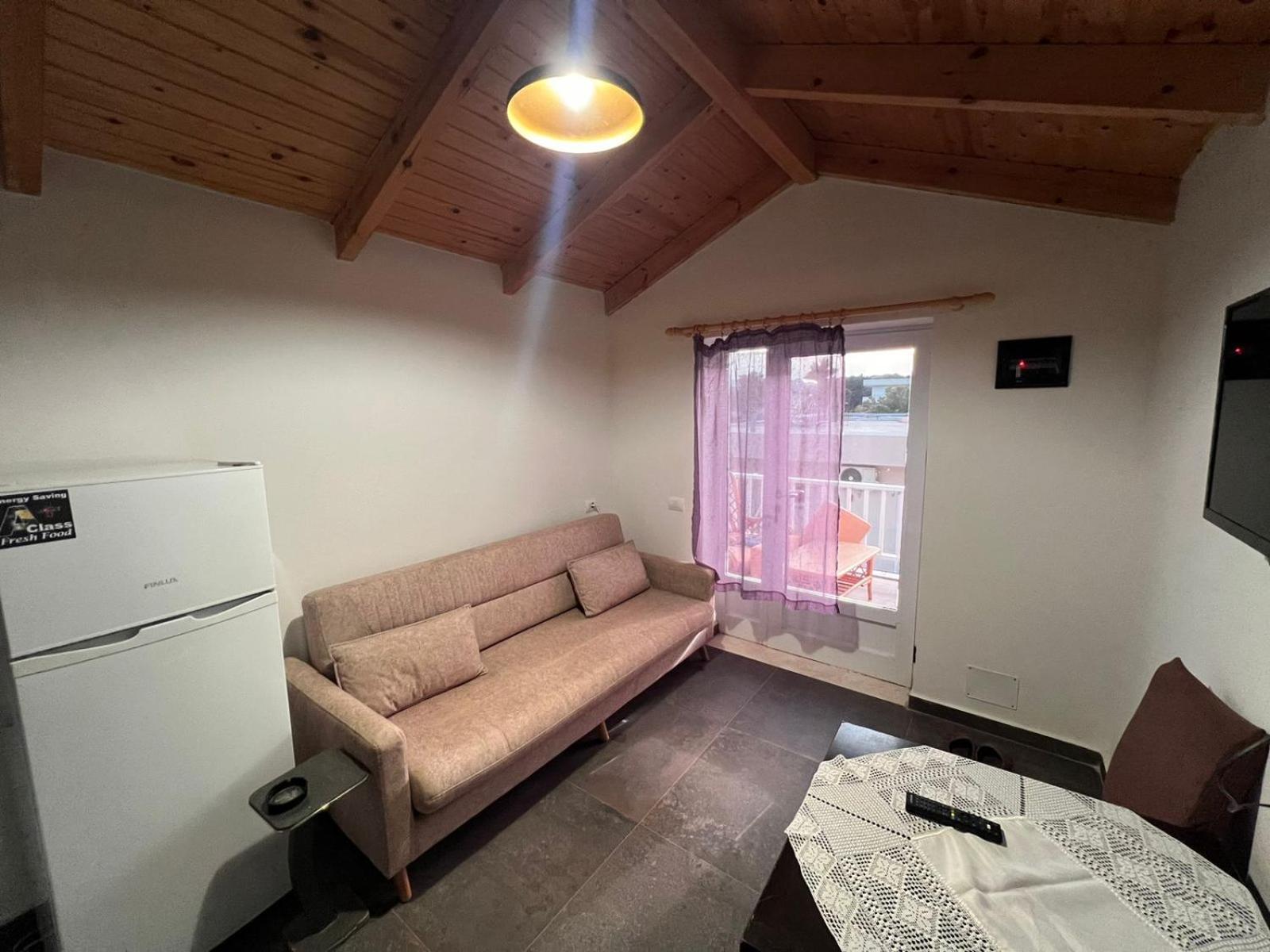 Vlorë Guest Rooms Arbri מראה חיצוני תמונה