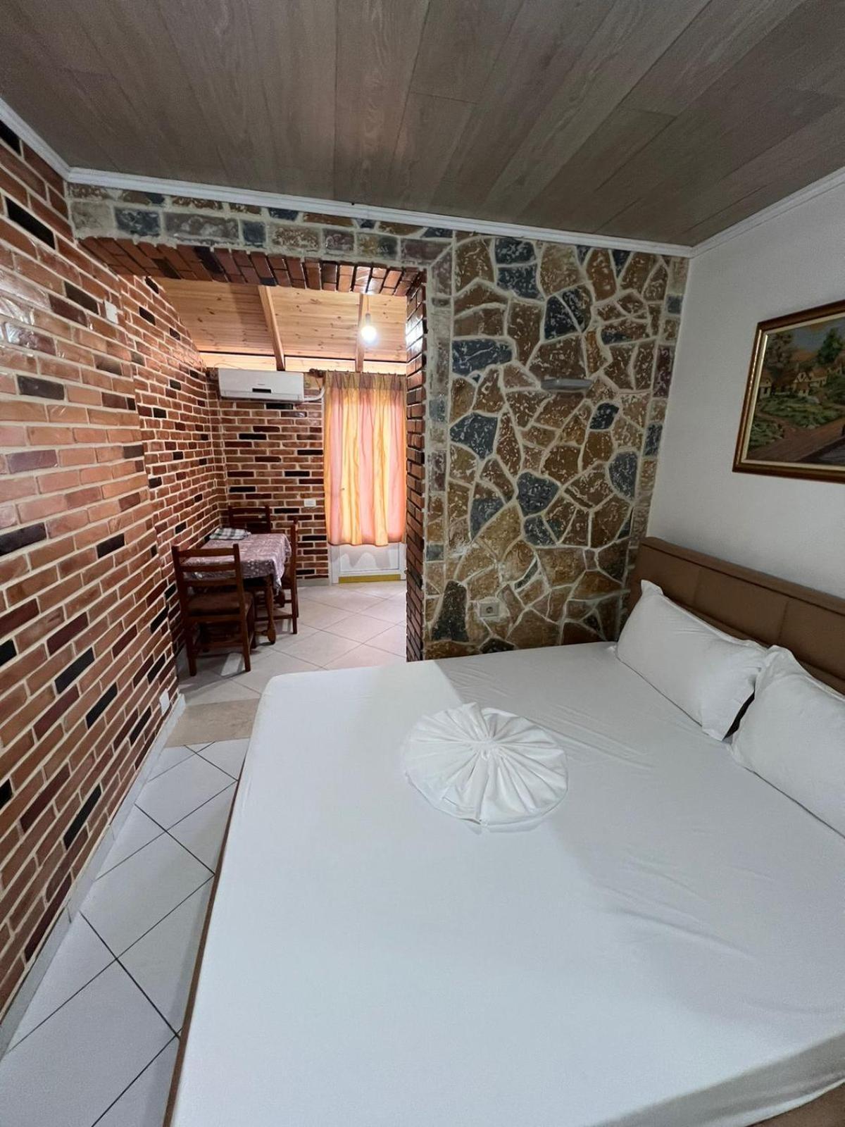 Vlorë Guest Rooms Arbri מראה חיצוני תמונה