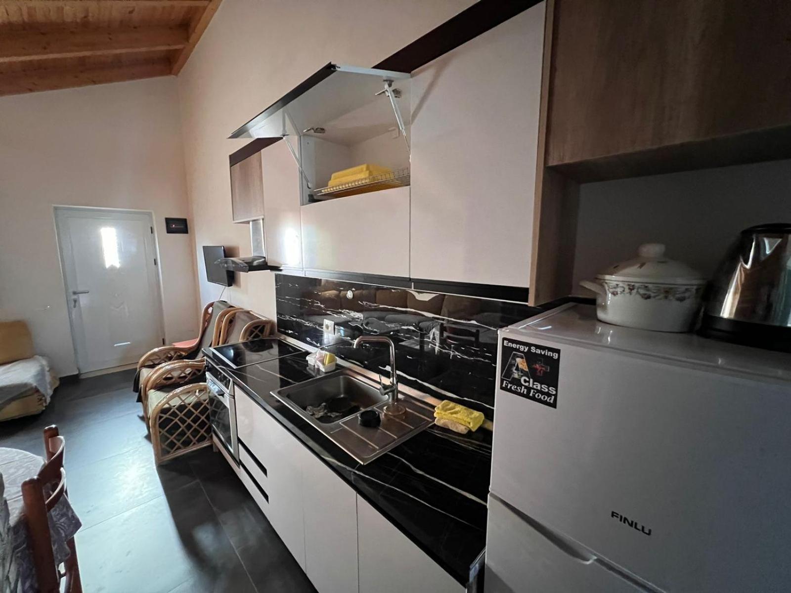 Vlorë Guest Rooms Arbri מראה חיצוני תמונה