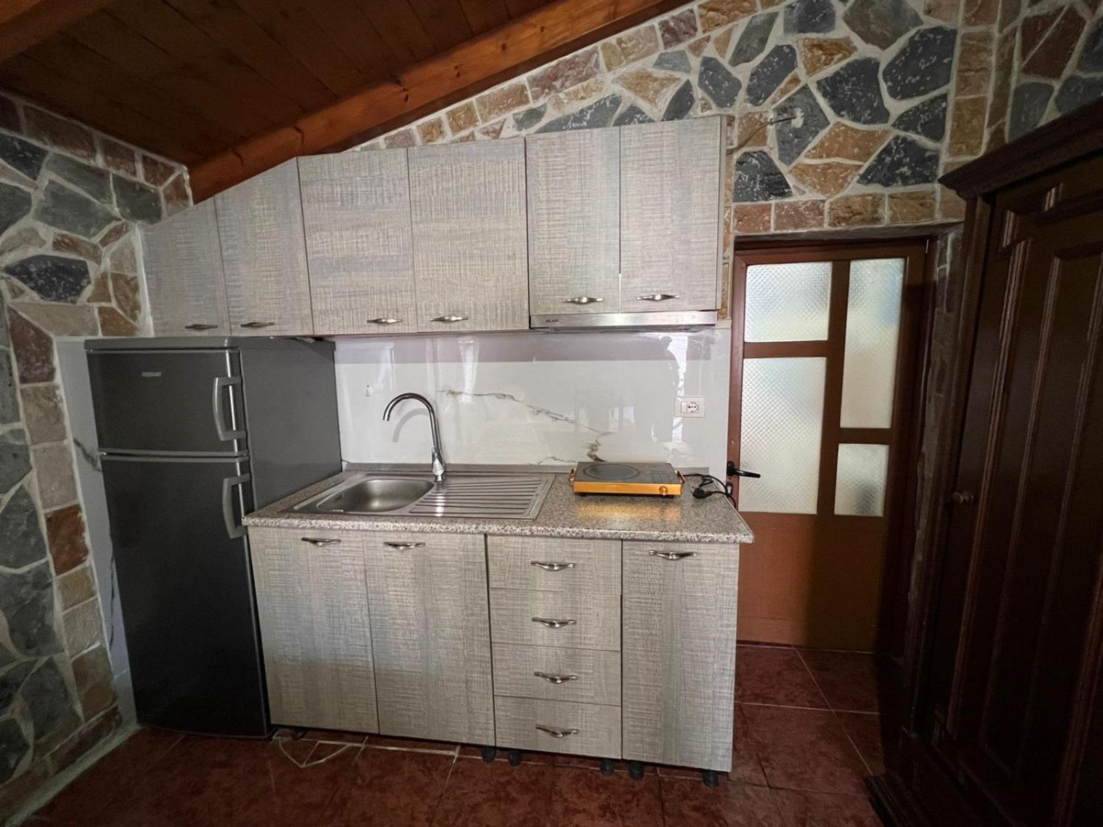 Vlorë Guest Rooms Arbri מראה חיצוני תמונה
