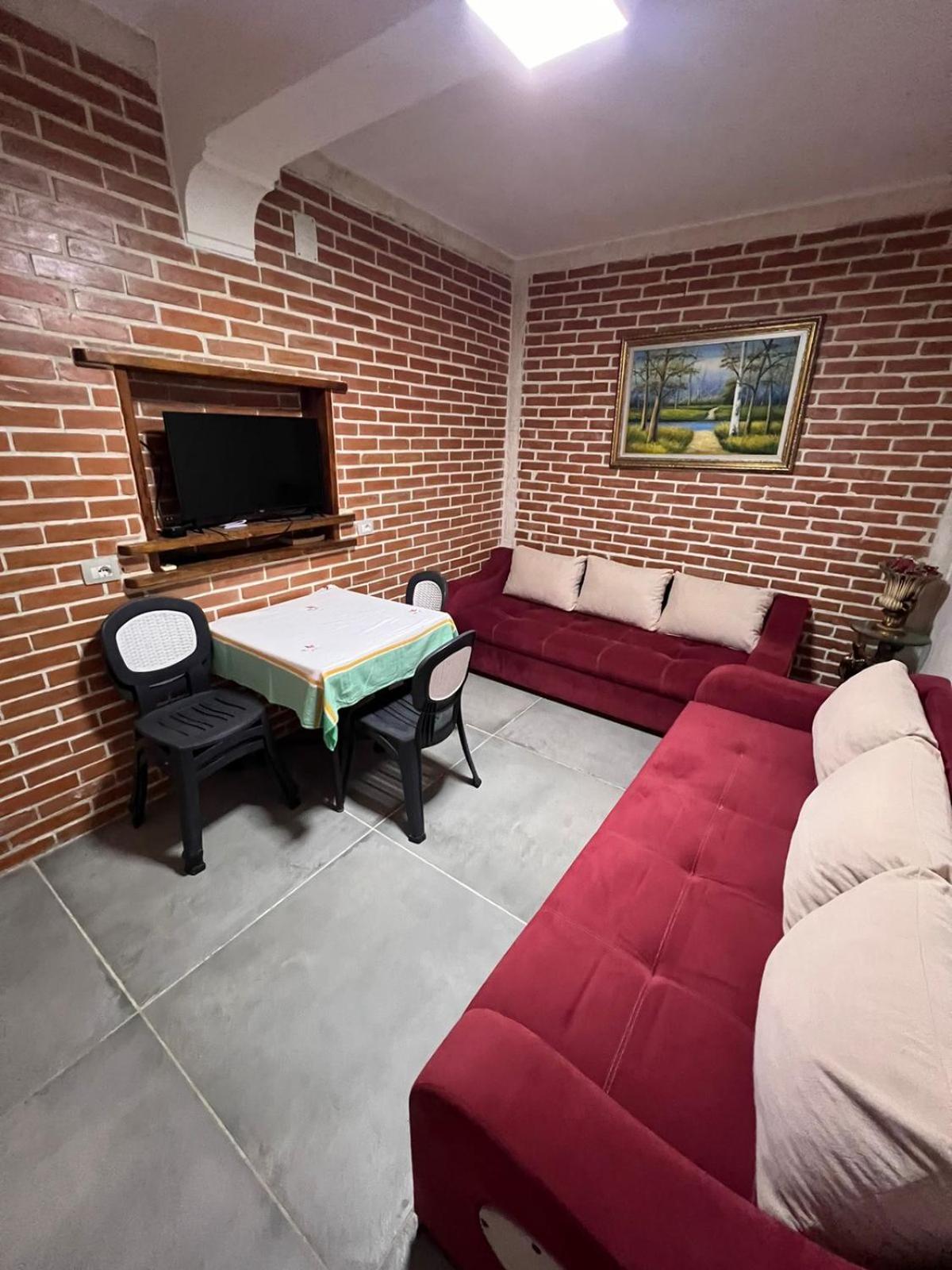 Vlorë Guest Rooms Arbri מראה חיצוני תמונה