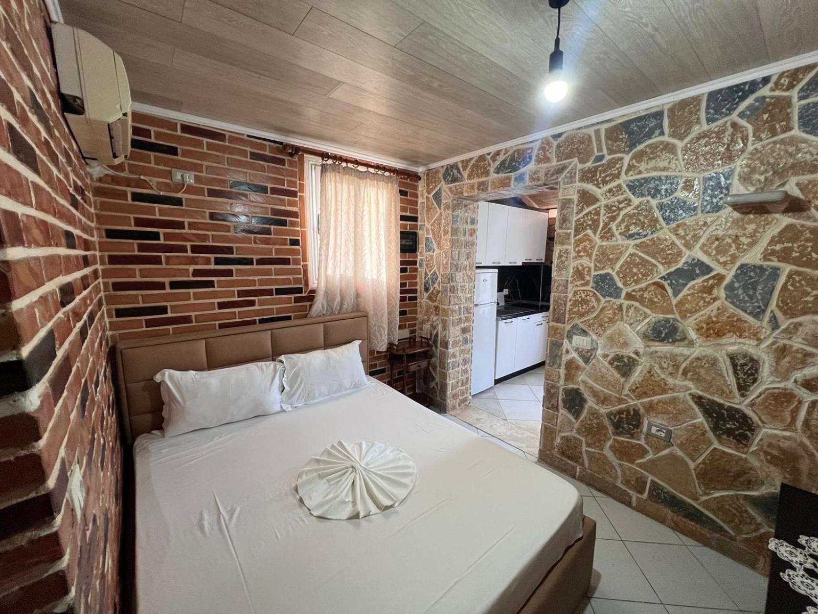 Vlorë Guest Rooms Arbri מראה חיצוני תמונה