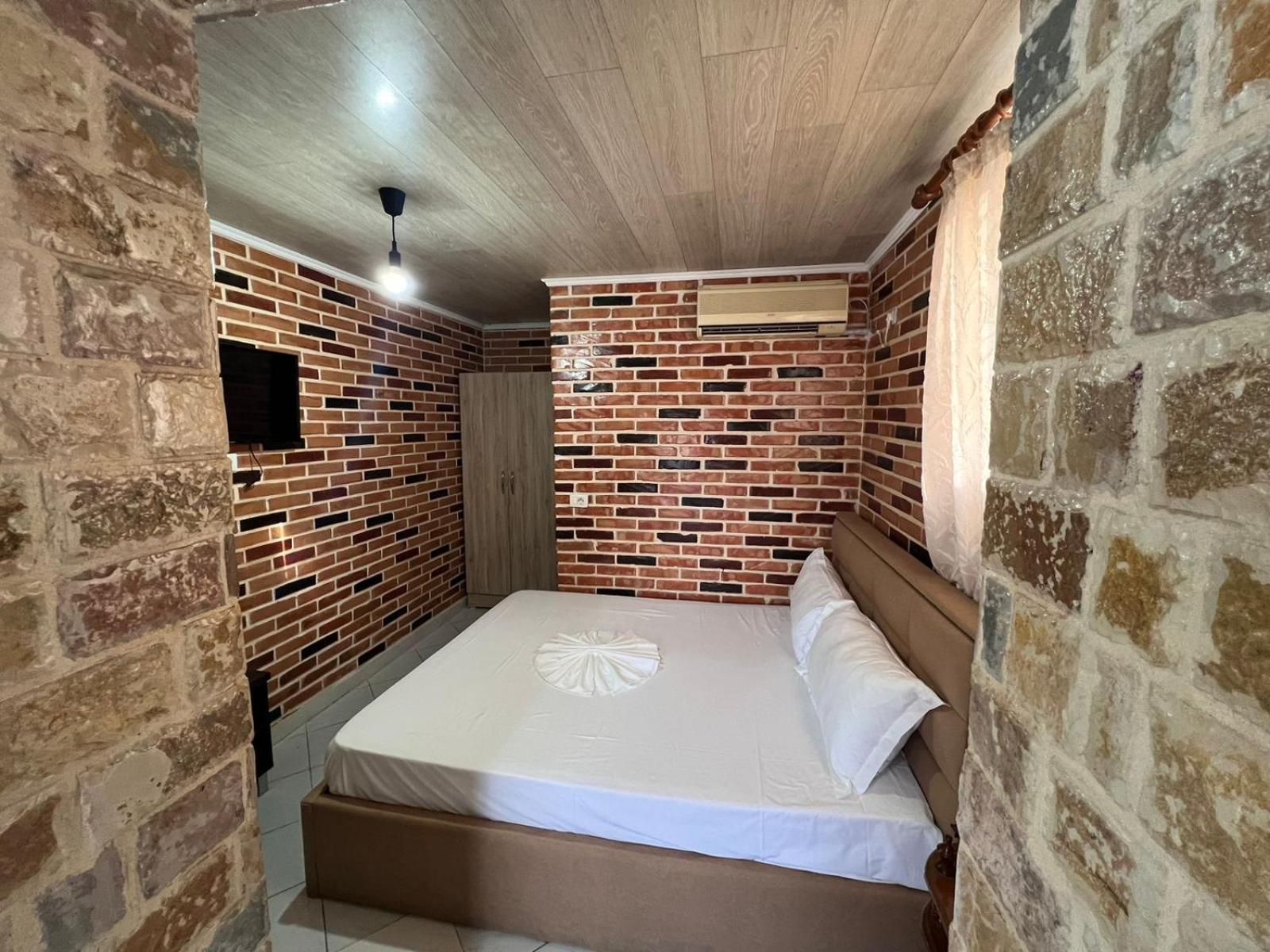 Vlorë Guest Rooms Arbri מראה חיצוני תמונה