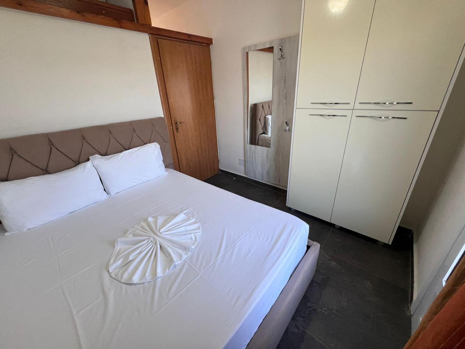 Vlorë Guest Rooms Arbri מראה חיצוני תמונה